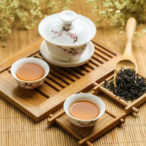 Bộ ấm chén sứ Tiếu Anh Chu Nê